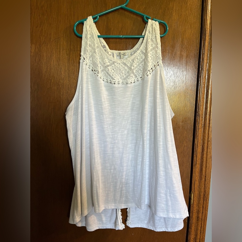 White Kismet Tank Top with Lace Size XL